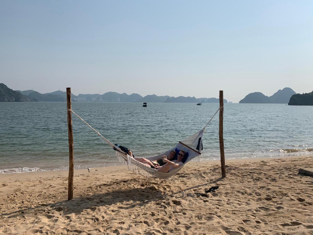 Ocean Beach Resort カットバ島 エクステリア 写真