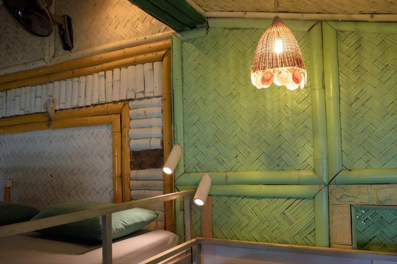 Ocean Beach Resort カットバ島 エクステリア 写真