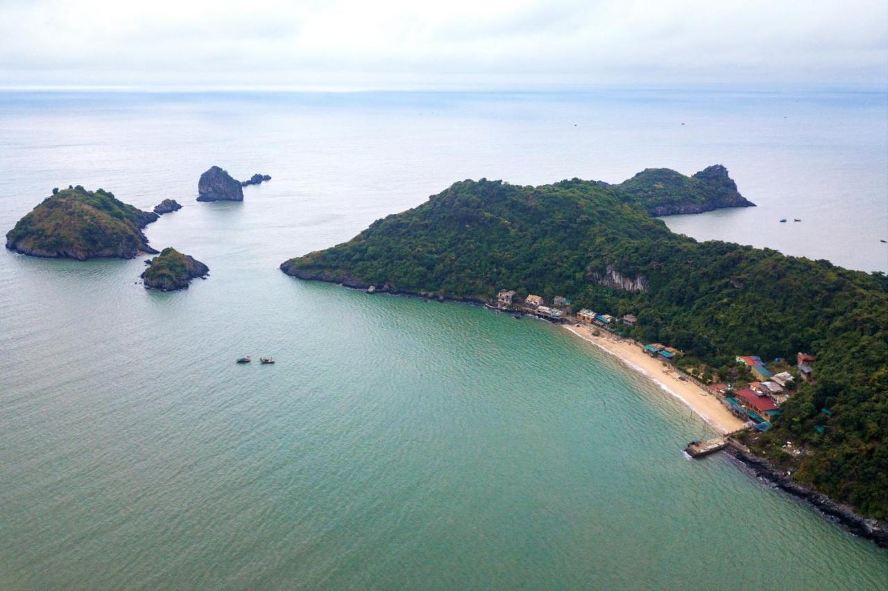 Ocean Beach Resort カットバ島 エクステリア 写真