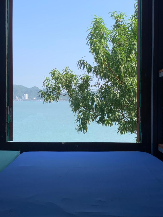 Ocean Beach Resort カットバ島 エクステリア 写真