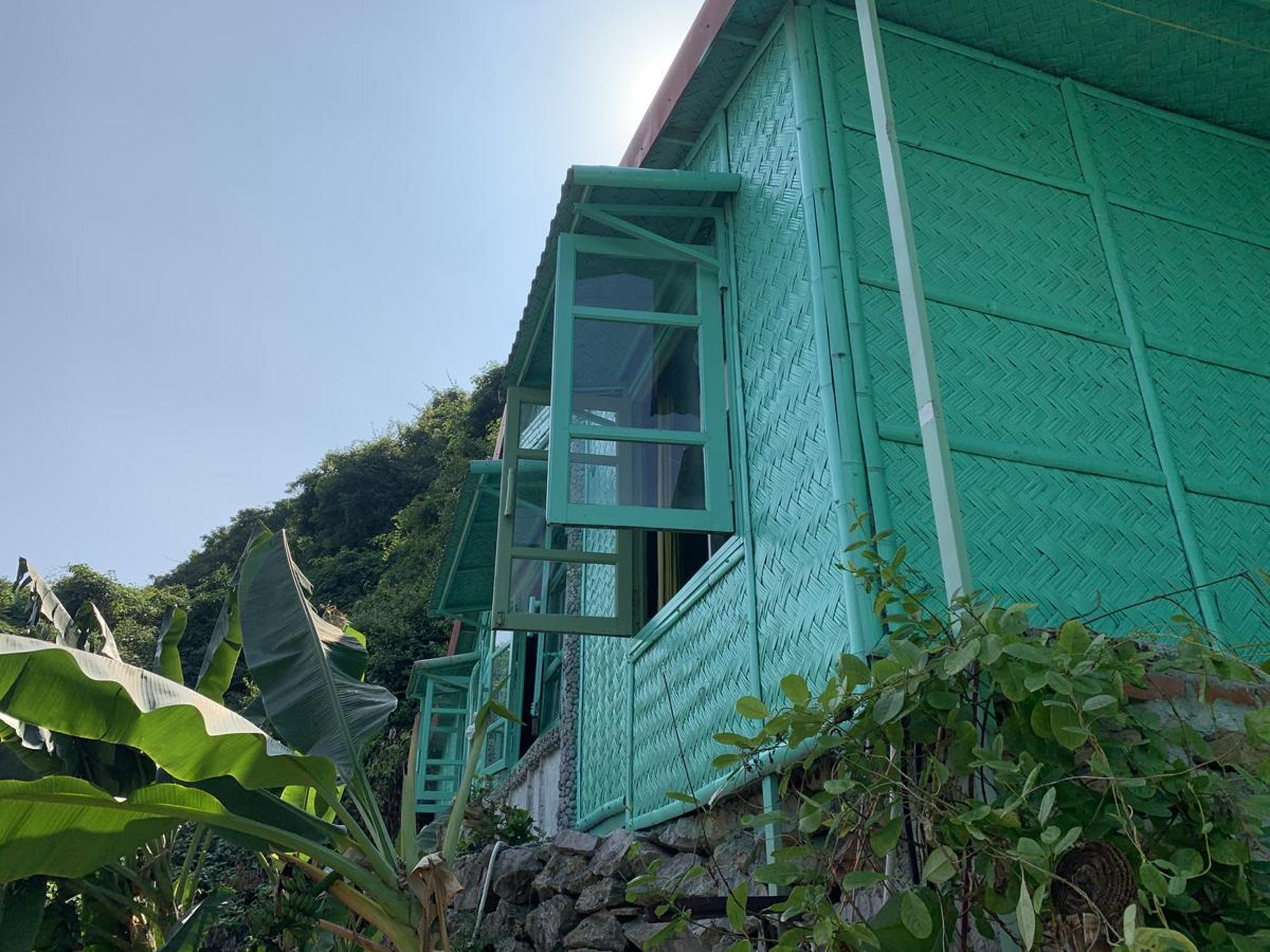 Ocean Beach Resort カットバ島 エクステリア 写真