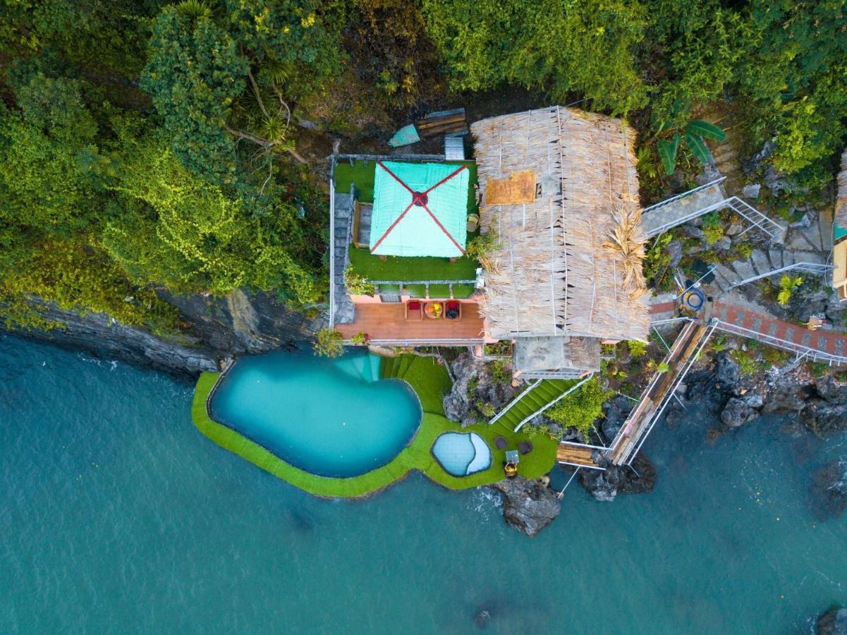 Ocean Beach Resort カットバ島 エクステリア 写真