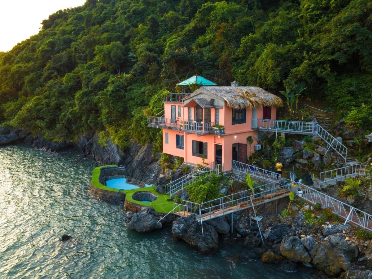 Ocean Beach Resort カットバ島 エクステリア 写真