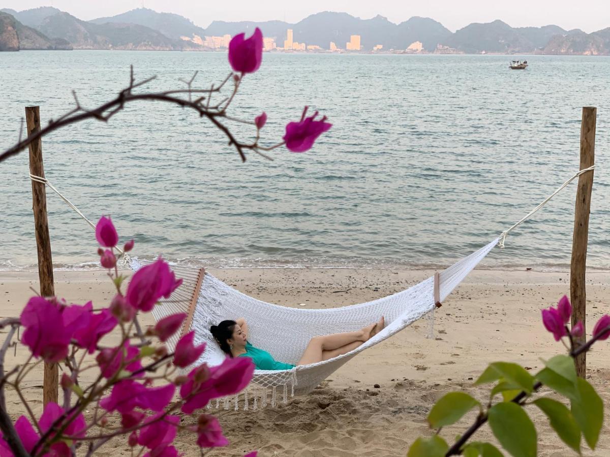 Ocean Beach Resort カットバ島 エクステリア 写真